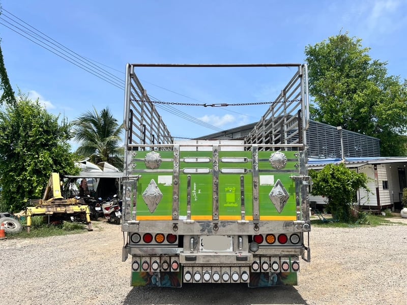 HINO MEGA150 ปี48 กระบะปิเนียม คอกเลส พื้นเลส HINO MEGA150 ปี48 กระบะปิเนียม คอกเลส พื้นเลส