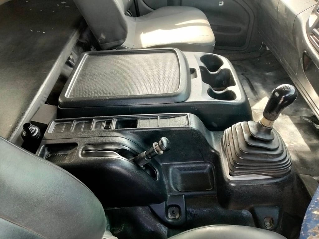 HINO เมก้าซีรี่ย์ 500 เครื่อง 380แรงม้า รถบรรทุก 10ล้อ หัวลาก เฉพาะหัว HINO เมก้าซีรี่ย์ 500 เครื่อง 380แรงม้า รถบรรทุก 10ล้อ หัวลาก เฉพาะหัว