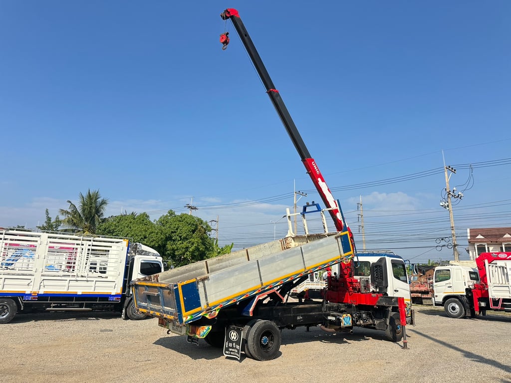 HINO MEGA175 ปี60 ดั้ม เครน ยูนิค 3.4ตัน 3ปอก กระบะดั้ม 5.20เมตร กว้าง 2.20เมตร 