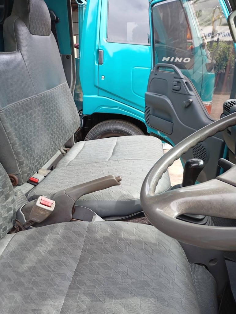 Isuzu 4 ล้อ NKR100แรง คอก ปี51 ราคา 295,000 บาท