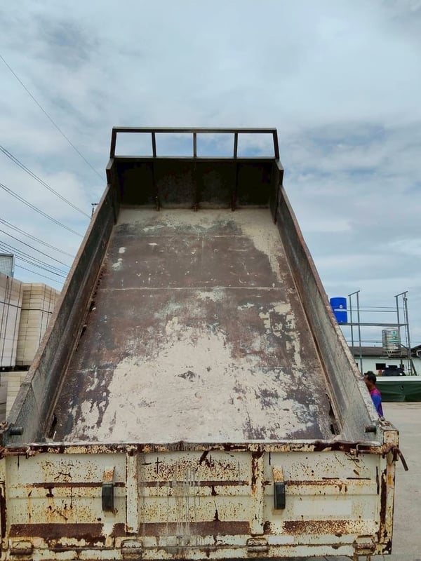 รถเครน HINO FC 155 ปี 63 กระบะดั้ม  ราคา 990,000 บาท 