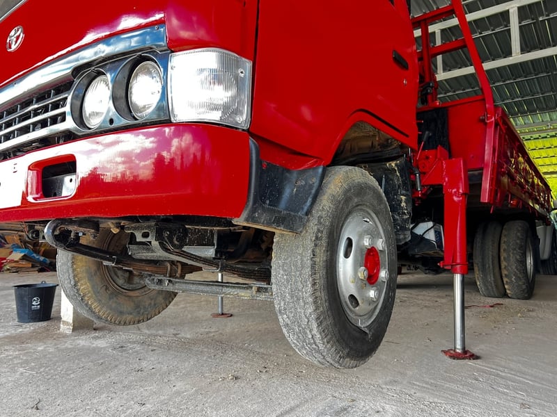 TOYOTA DYNA เครื่อง 14B  ติดเครน TADANO 2.5 ตัน  3 ปลอก 