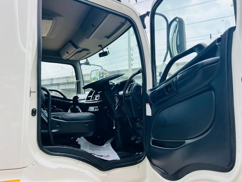 HINO VICTOR 260 ปี 60 ยาว 7.50 กะบะคอกต่อใหม่ 