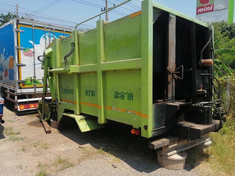 ถังขยะ 7Q ราคา 100,000 บาท 