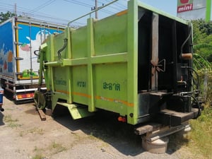 ถังขยะ 7Q ราคา 100,000 บาท 