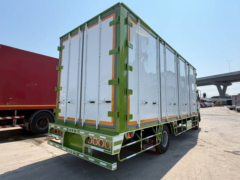 ISUZU FRR 210 ปี 63 ตู้ 10 บาน พร้อมใช้งาน ISUZU FRR 210 ปี 63 ตู้ 10 บาน พร้อมใช้งาน