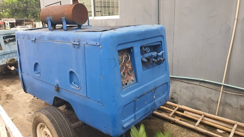 1.เครื่องเจาะแอร์แทรคยี่ห้อฟูรูกาว่า200 2.เครื่องปั๊มลมยี่ห้อแอร์แมน รุ่นPDS750S 3.เครื่องปั๊มลมยี่ห้อแอร์แมนรุ่นPDS175S