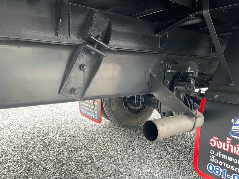 6 ล้อ ISUZU FRR 210 แรงเทอร์โบ ปี 2554 ยาว 5.60 กว้าง 2.45 เมตร 