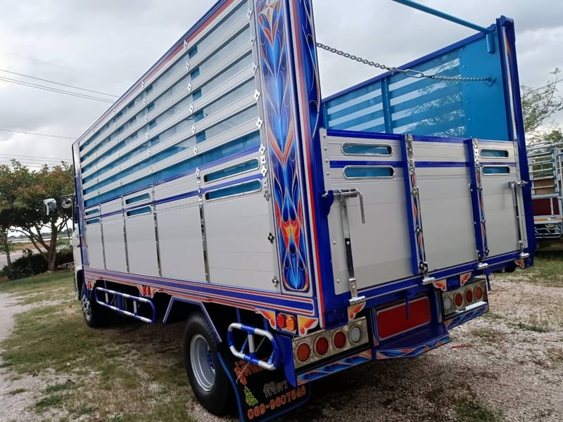 Hino 6 ล้อ 144แรง กะบะคอกยาว 5.30 เมตร Hino 6 ล้อ 144แรง กะบะคอกยาว 5.30 เมตร