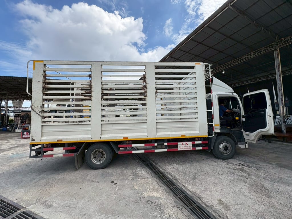 รถคอก HINO FC 175 ปี 62 ขายตามสภาพ พร้อมใช้งาน