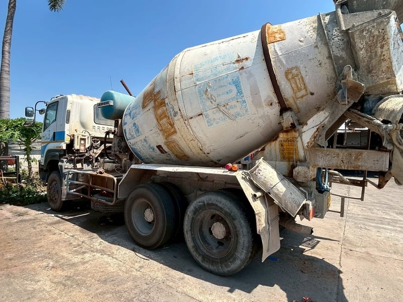 รถโม่ปูน ISUZU 360 แรงปี57 โม่7คิวโม่ ยี่ห้อzecom