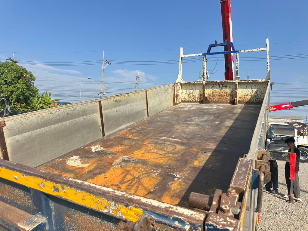 HINO MEGA175 ปี60 ดั้ม เครน ยูนิค 3.4ตัน 3ปอก กระบะดั้ม 5.20เมตร กว้าง 2.20เมตร 