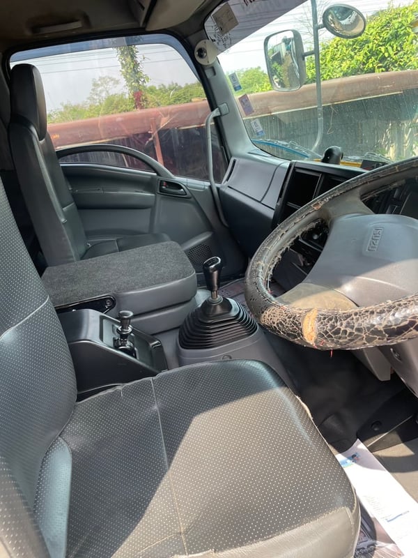 Isuzu FVM 240 รถน้ำมัน ปี 60 แท้ง 18,000 ลิตร