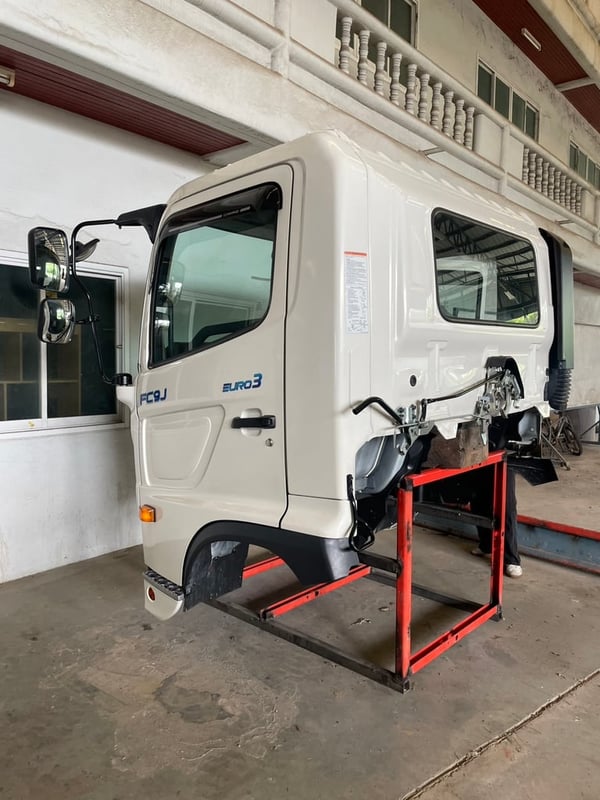 หัว Hino สภาพป้ายแดง ราคา 270,000 บาท