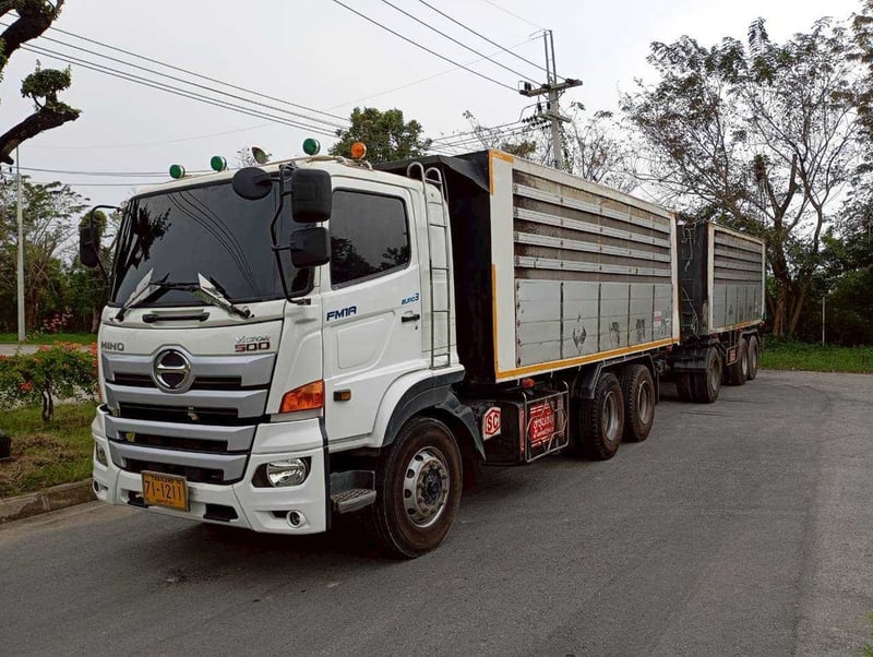 HINO Victor 500 EURO 3 ทะเบียน 71-1211 พ่วง 71-1145