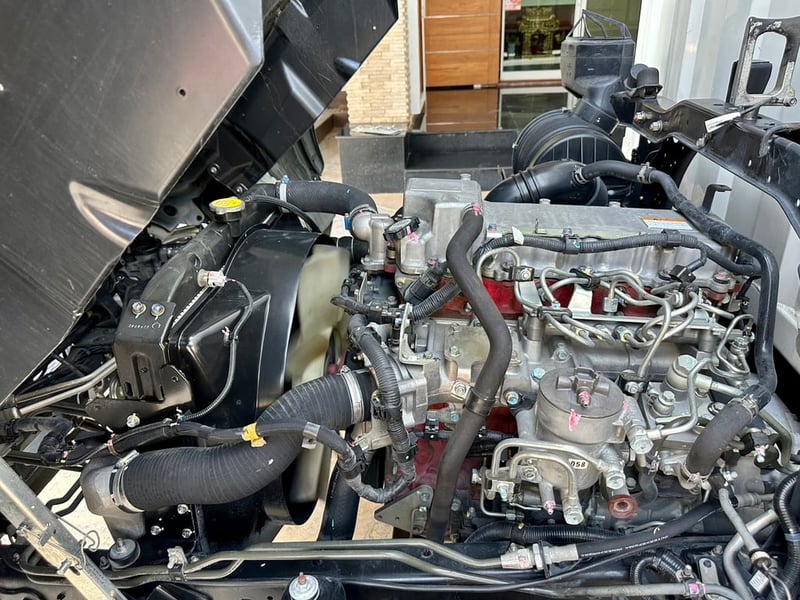 6 ล้อ ตู้สิบบาน Fc9j175 ปี63(ปลายปี) ไมล์ 124,900km 6 ล้อ ตู้สิบบาน Fc9j175 ปี63(ปลายปี) ไมล์ 124,900km