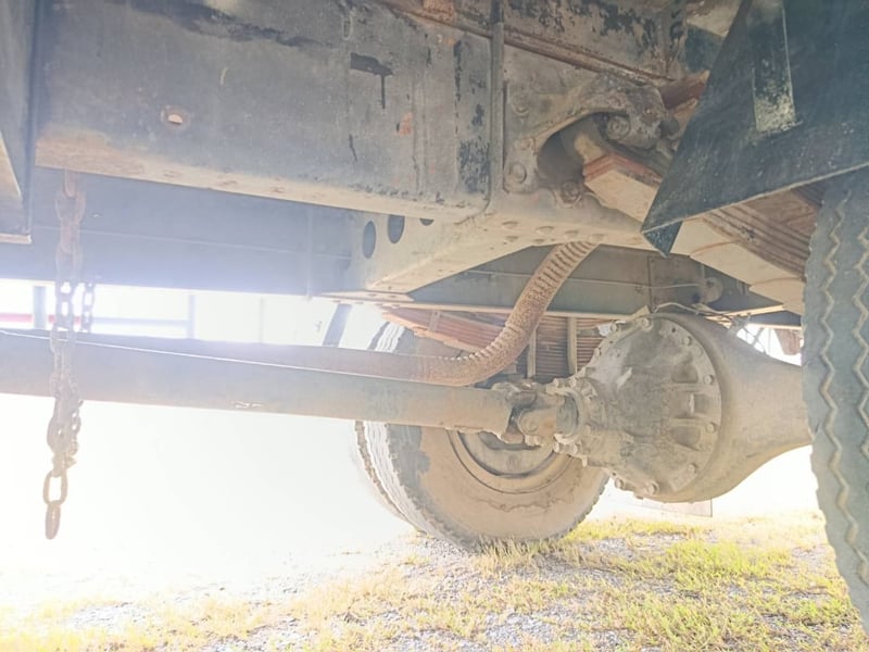 Isuzu 6 ล้อ พื้นเรียบ ปี 45 ยาว 7.2ม.