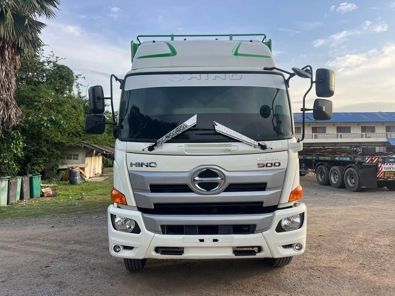 ็Hino 12ล้อเพลาเดียว FL8J260 ยางใหม่10เส้น  ราคา 1,400,000 บาท