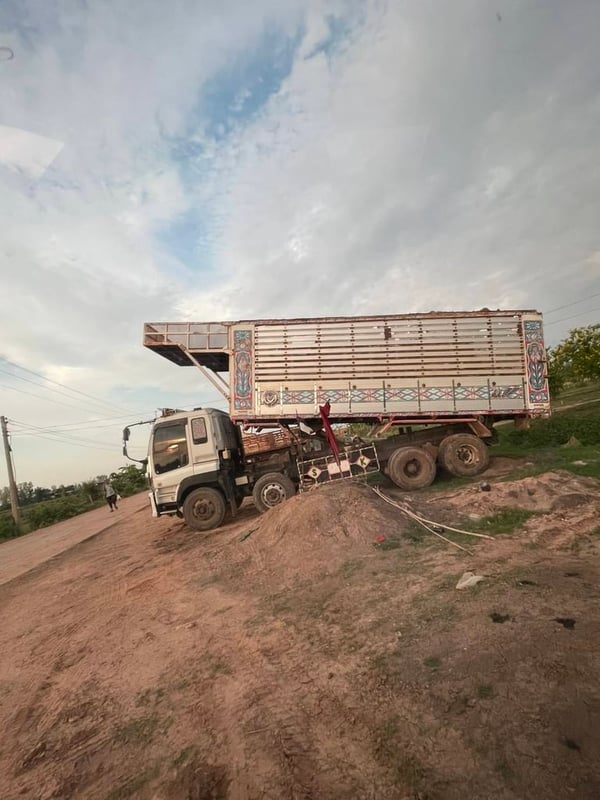 Isuzu แม่ยาว7.5ลูก8เมตรวิ่งอ้อยสบายๆพร้อมบราอ้อย จีก้าเครื่อง6uz รถประกอบ
