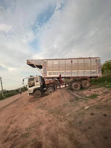 Isuzu แม่ยาว7.5ลูก8เมตรวิ่งอ้อยสบายๆพร้อมบราอ้อย จีก้าเครื่อง6uz รถประกอบ