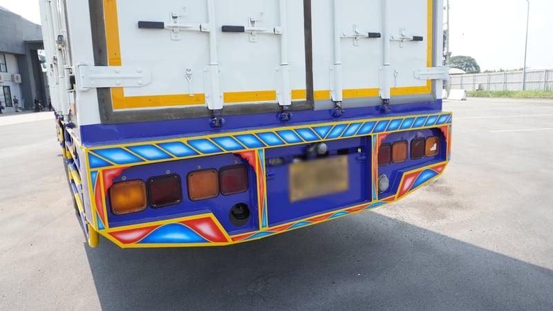 Isuzu FTR240 ปี65 ตู้ 10 บาน ยาว 7.6 ม.