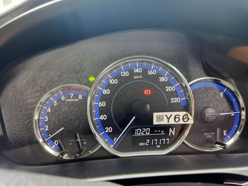 Toyota Yaris E ปี18 (เจ้าของขายเอง)