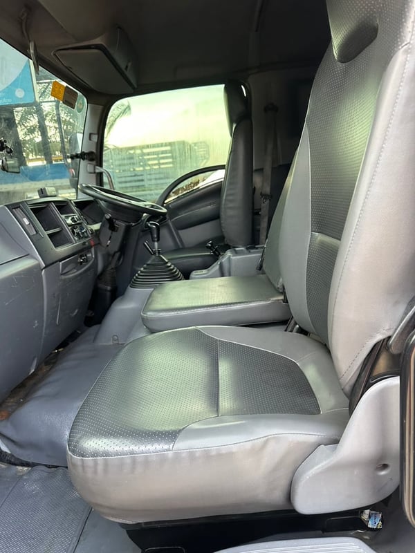 ISUZU FXZ360 ปี 61 10 น๊อต มือเดียวป้ายแดง  กระบะท้องเรือ ใส่ได้ 31 ตัน  