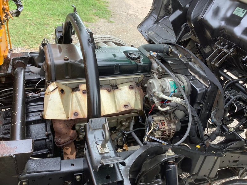 มิตซู 6 ล้อดั้ม 130 แรง กระเช้า ยูโร2 ปี 45  ราคา 290,000 บาทบาท 