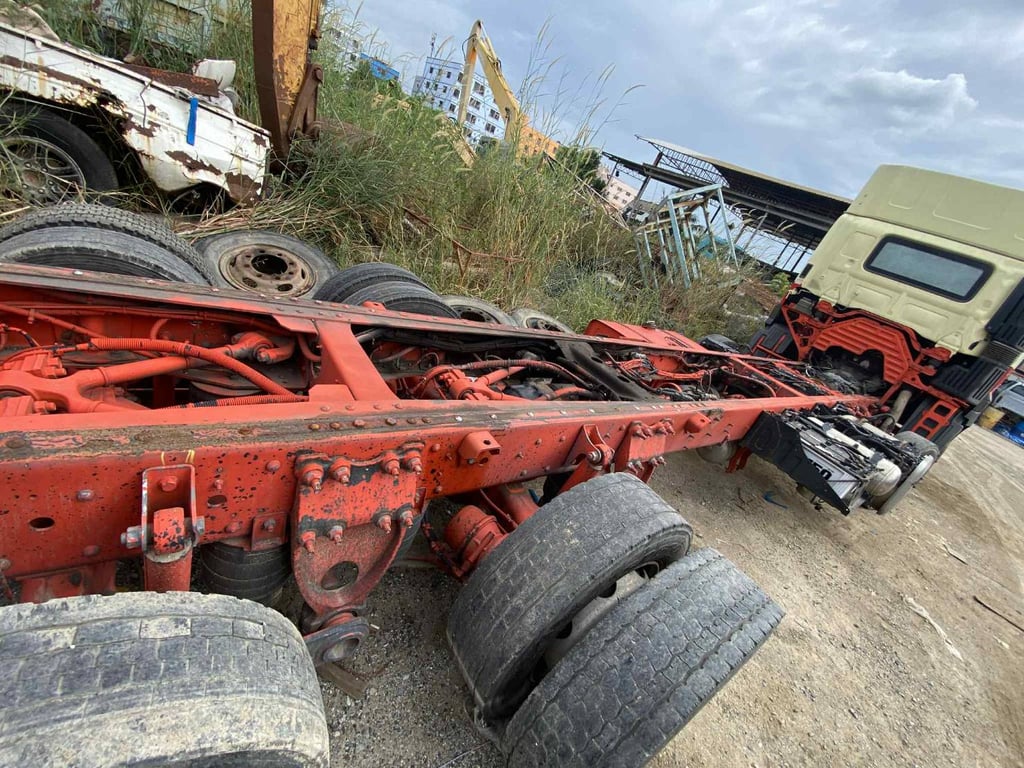 Hino Profia s700 เครื่อง E13C MT 7 Speed แท่นเตี้ย 12 ล้อ Hino Profia s700 เครื่อง E13C MT 7 Speed แท่นเตี้ย 12 ล้อ