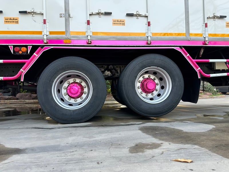 Hino GL8J 240แรง ตู้ bbc วัดใน ยาว7.7ม กว้าง2.4ม สูง2.6  