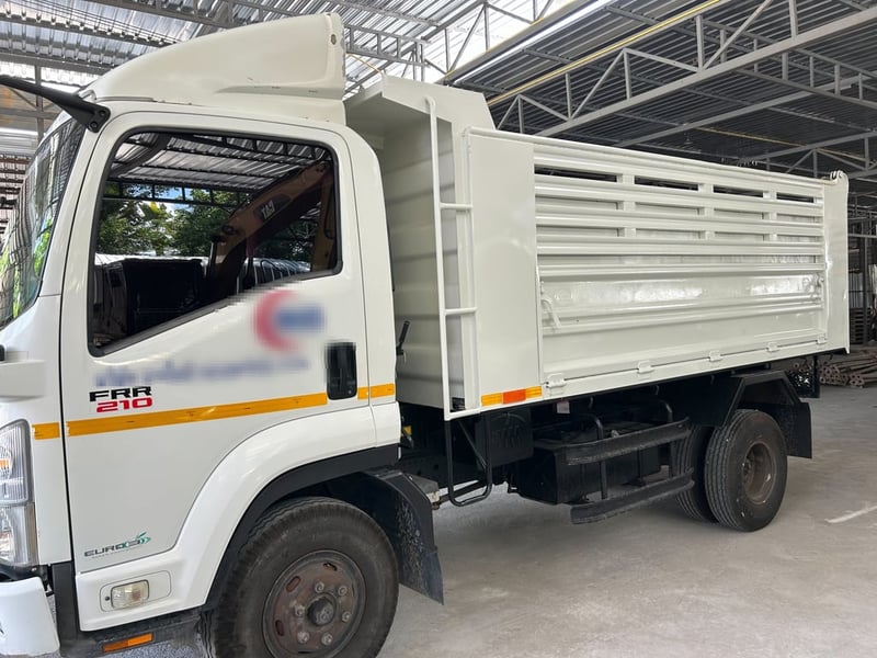 Isuzu 6 ล้อ FRR210 ดั้มพ์ 3 มิตร 5 คิว ปี63  