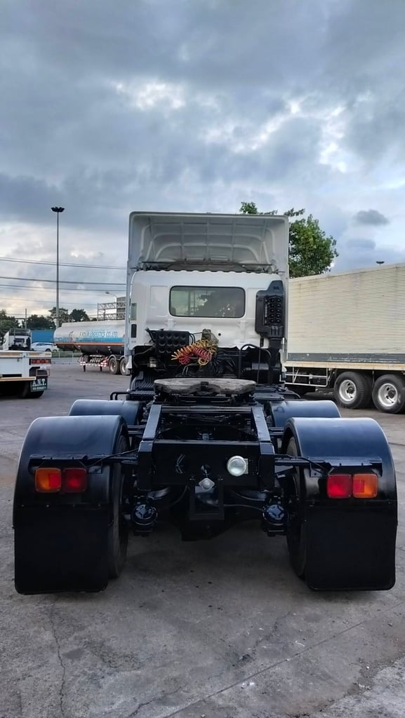 หัวลากฮีโน่เมก้า ซีรี่ย์ 500 FM2P 380แรง ปี 2557 