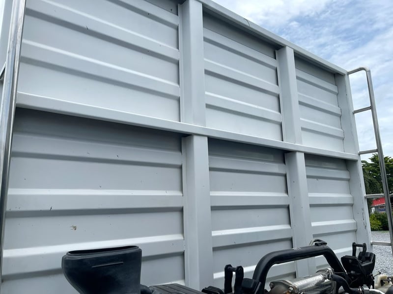 6 ล้อ ISUZU FRR 190 แรง เทอร์โบ ปี60 กระบะสแตนเลสทั้งลูก ยาว 5.60 กว้าง 2.20 สูง 1.30 เมตร 