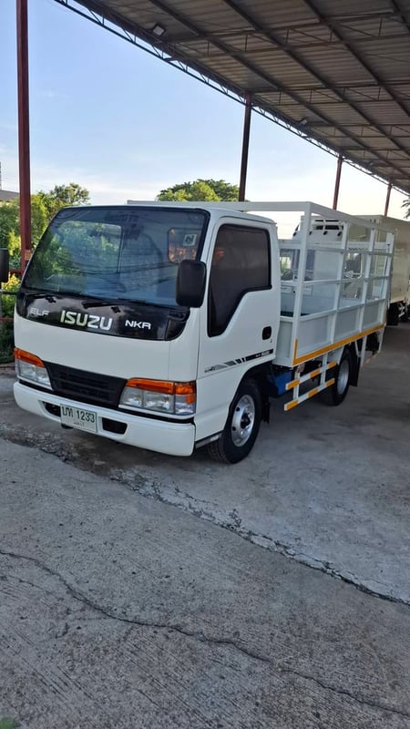ISUZU รถ4ล้อท้ายลิฟต์ ปี 55 เครือง4BE110แรง ISUZU รถ4ล้อท้ายลิฟต์ ปี 55 เครือง4BE110แรง
