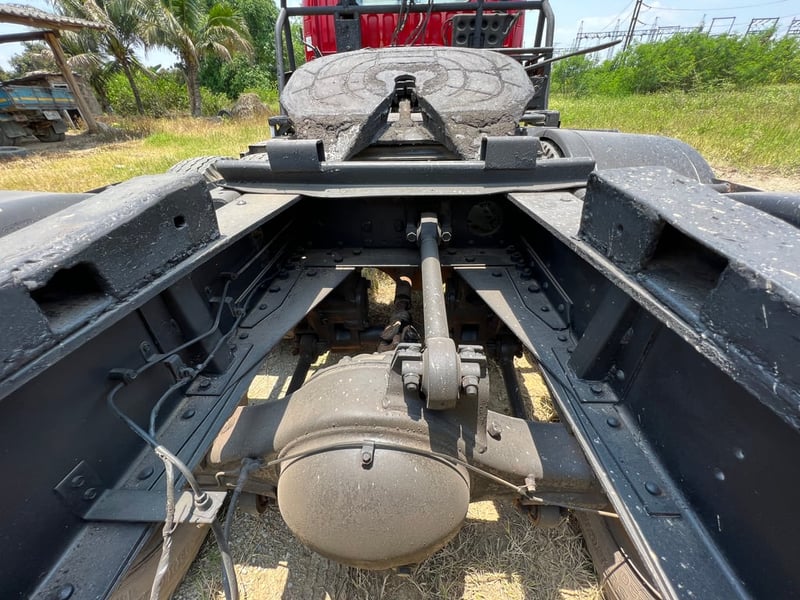 หัวลาก HINO 2 เพลา 285 แรง เทอร์โบ  6 เกียร์  หัว M6 ลงเล่มแล้ว ทะเบียน ม.79 