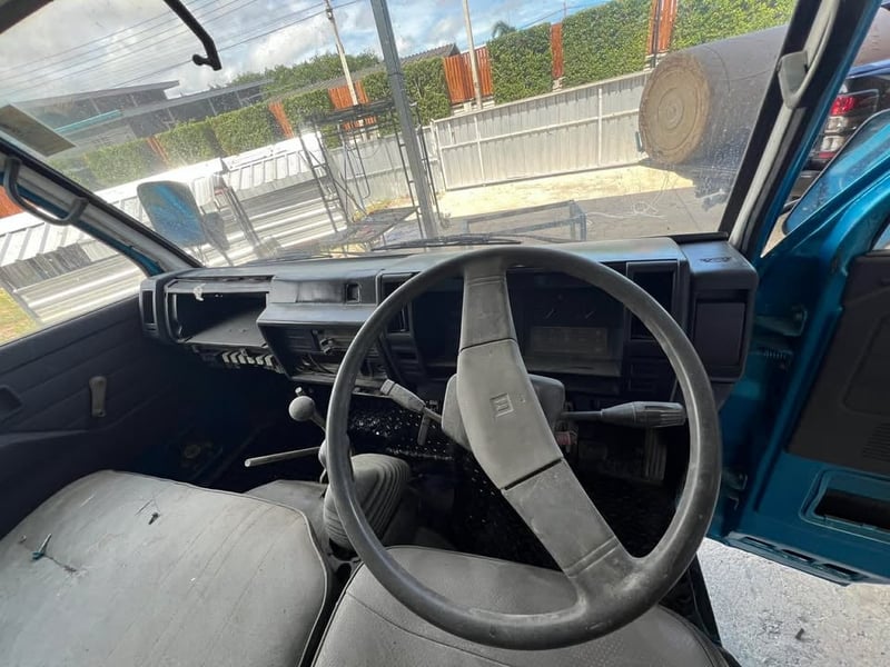 6 ล้อ ISUZU Isuzu 85 แรง ดั้ม 3 คิว (เจ้าของขายเอง) ภาษีไม่ขาด  ขายตามสภาพ