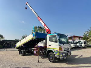 HINO MEGA175 ปี60 ดั้ม เครน ยูนิค 3.4ตัน 3ปอก กระบะดั้ม 5.20เมตร กว้าง 2.20เมตร 