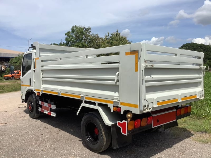 6ล้อIsuzu NPR150แรง ปี 57 ดั้มพ์ 