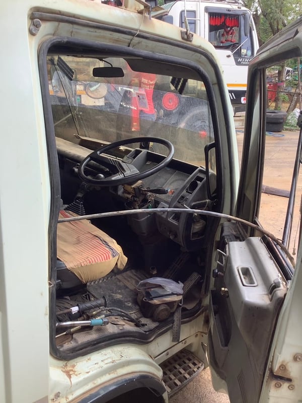 หัวเก๋งHino10ล้อไฮเทค เก่า เดิมๆขายตามสภาพ  