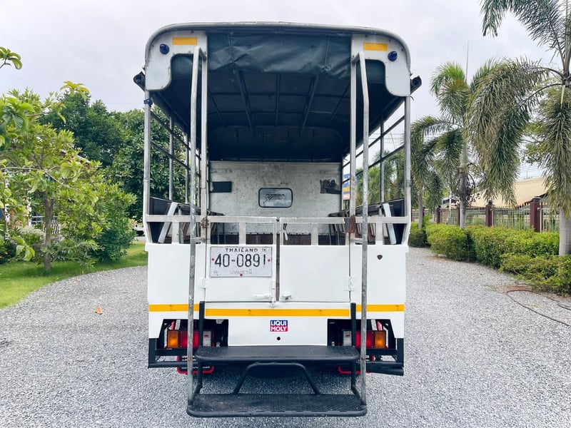  ISUZU NLR 130 แรงเทอร์โบ 4 ล้อ 2 แถวพร้อมที่นั่งรถห้างแท้ ปี 2560  