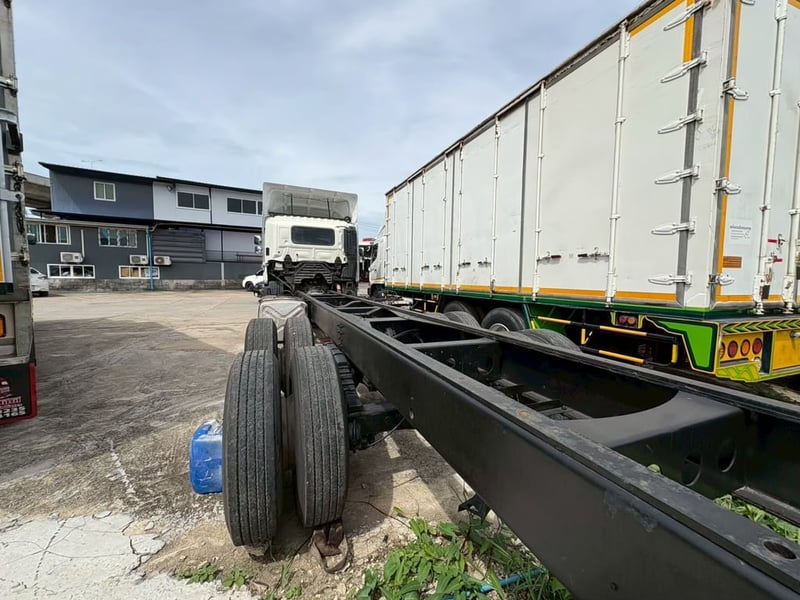 12ล้อฮีโน่ซีรีย์700เพลาเดียวหัวแชสซี (เงินสด) 12ล้อฮีโน่ซีรีย์700เพลาเดียวหัวแชสซี (เงินสด)