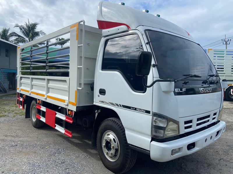 6ล้อ กระบะคอก ISUZU NQR 175แรง กระบะยาว 4.10 เมตร  