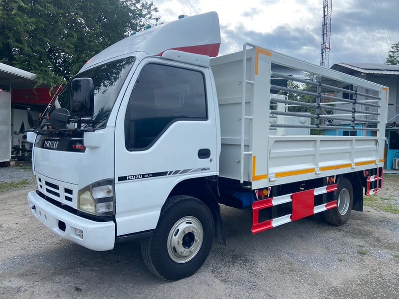 6ล้อ กระบะคอก ISUZU NQR 175แรง กระบะยาว 4.10 เมตร  