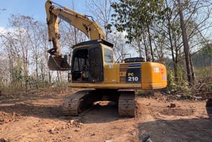 ขายแพ็คคู่  2 คัน  ราคา  700,000 1. KOMATSU PC 200-8 MO กล้องหลัง 2. KOBELCO SK200-3 เอกสารใบอินวอย