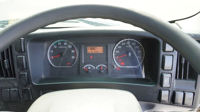 Isuzu FTR240 ปี65 ตู้ 10 บาน ยาว 7.6 ม.