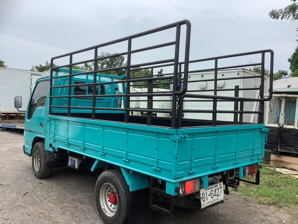 Isuzu 4 ล้อ NKR100แรง คอก ปี51 ราคา 295,000 บาท