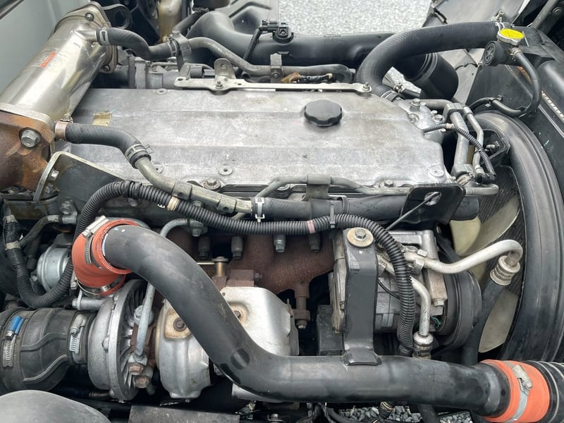 6 ล้อ ISUZU FRR 210 แรงเทอร์โบ ปี 2554 ยาว 5.60 กว้าง 2.45 เมตร 