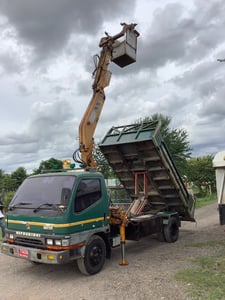 มิตซู 6 ล้อดั้ม 130 แรง กระเช้า ยูโร2 ปี 45  ราคา 290,000 บาทบาท 