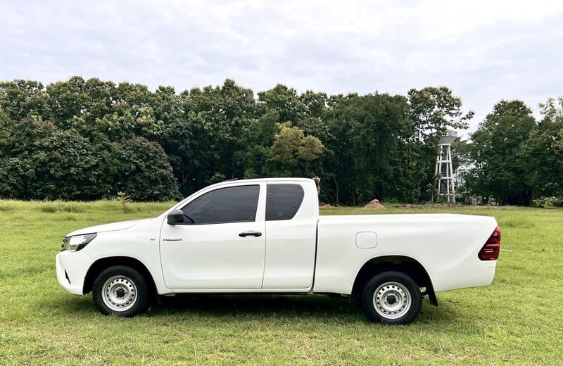 Toyota REVO 2.4 ปี 2016  รถสวยๆ  เล่มพร้อมโอน 