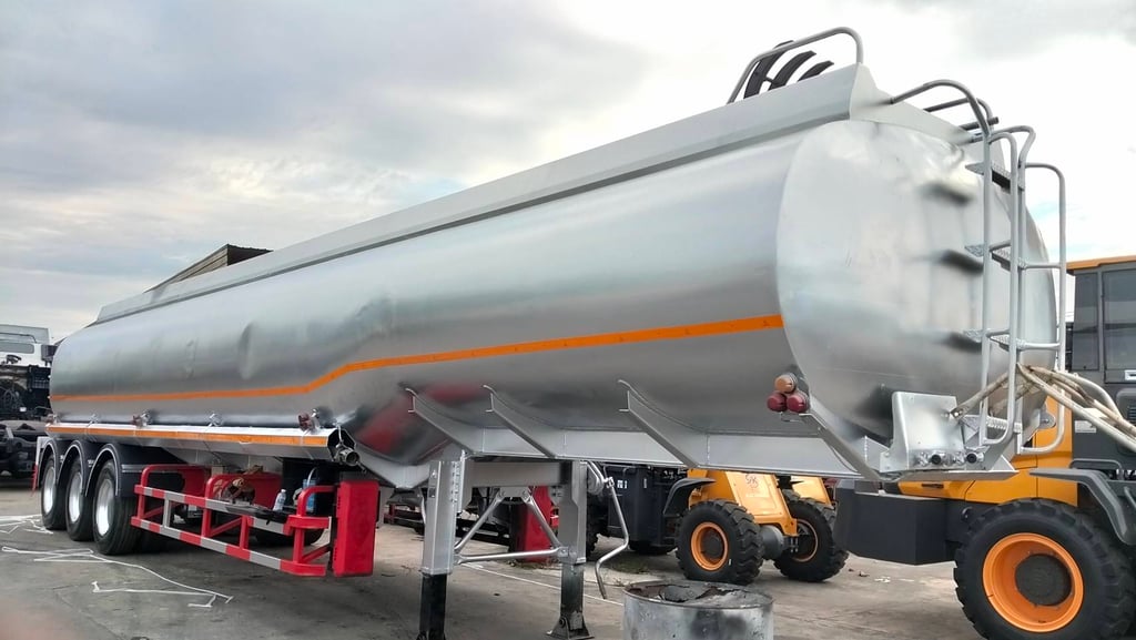 ถังน้ำมัน 45,000 ลิตร 